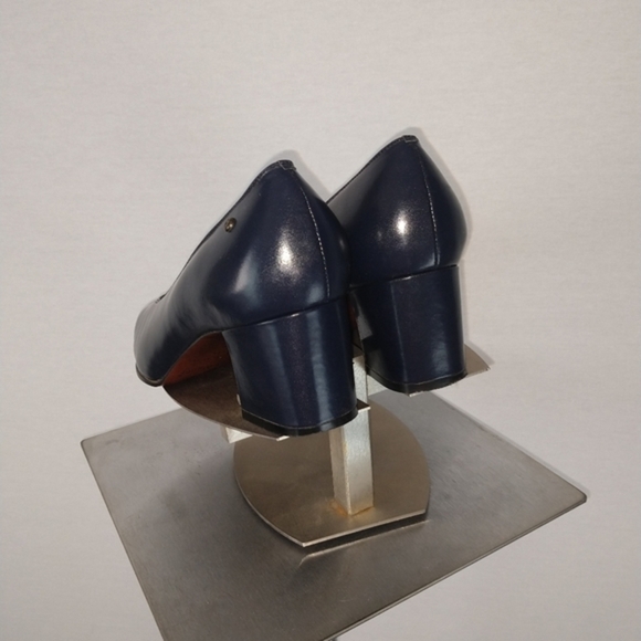 Etienne Aigner Pump - Picture 9 of 9